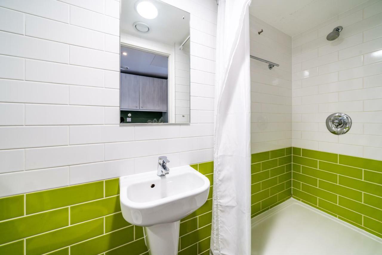 Hashtag Aldgate Campus Accommodation Londra Oda fotoğraf